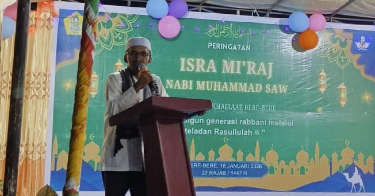Kasubag TU Kemenag Morotai Tekankan Teladan Rasulullah dalam Hikmah Isra Mi’raj di SMP Al-Khairat Bere-bere