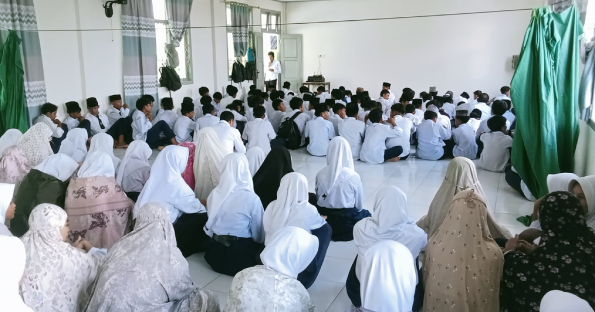 LIPUTAN KEGIATAN KEAGAMAAN MADRASAH