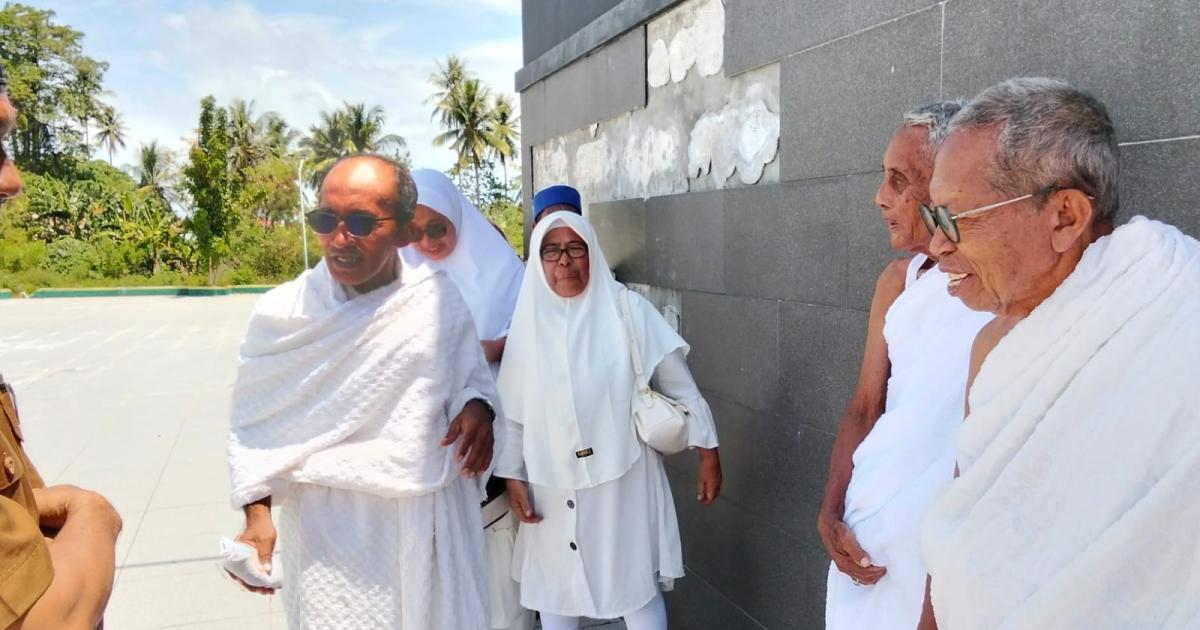 Perkuat Pemahaman CJH, Kasubbag TU Kemenag Morotai Kupas Adab dan Rangkaian Haji